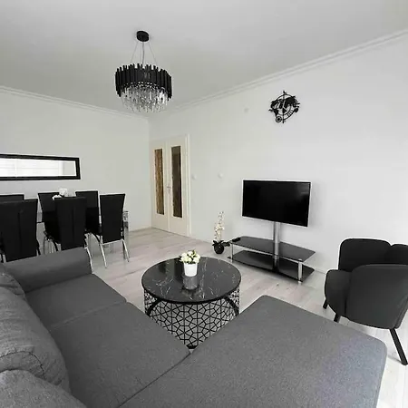 Des 3 Pays. 2 Mn De Bale+ Free Parking * Saint-Louis (Haut-Rhin)