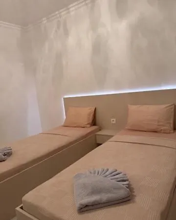 Des 3 Pays. 2 Mn De Bale+ Free Parking * Saint-Louis (Haut-Rhin)